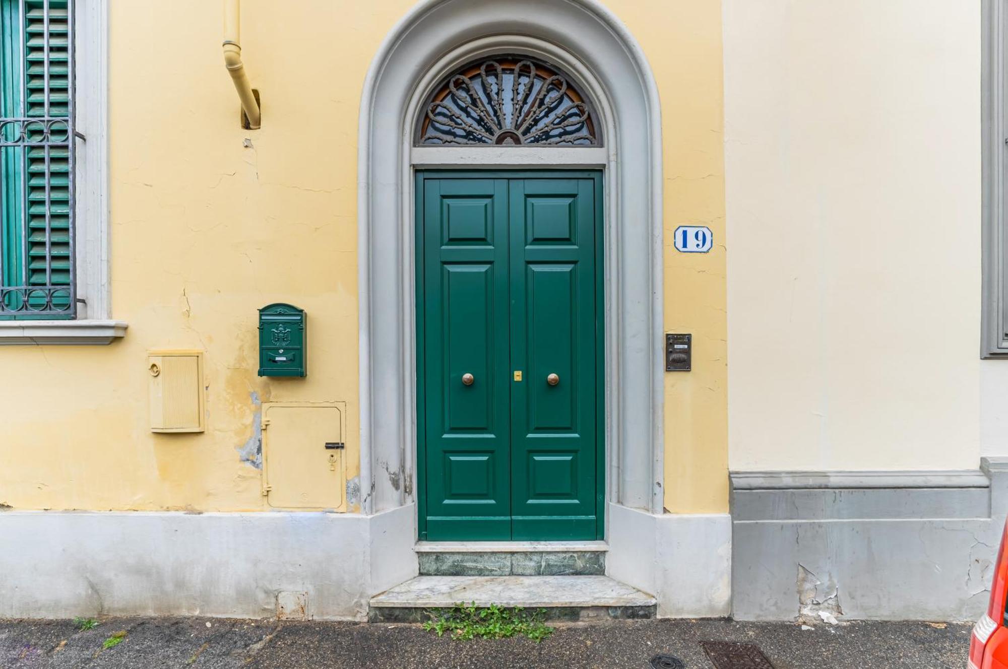 Bright Apartment With Private Garden And Balcony Firenze Kültér fotó
